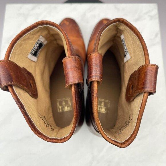 Frye Billy Short Cognac Brown Leather Ankle Boots Button Detail Women's 10 B - Picture 7 of 12